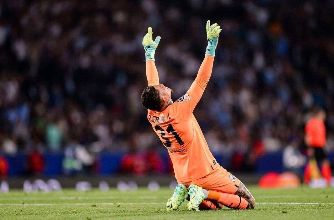 曼城关键时刻取胜，领先地位坚实