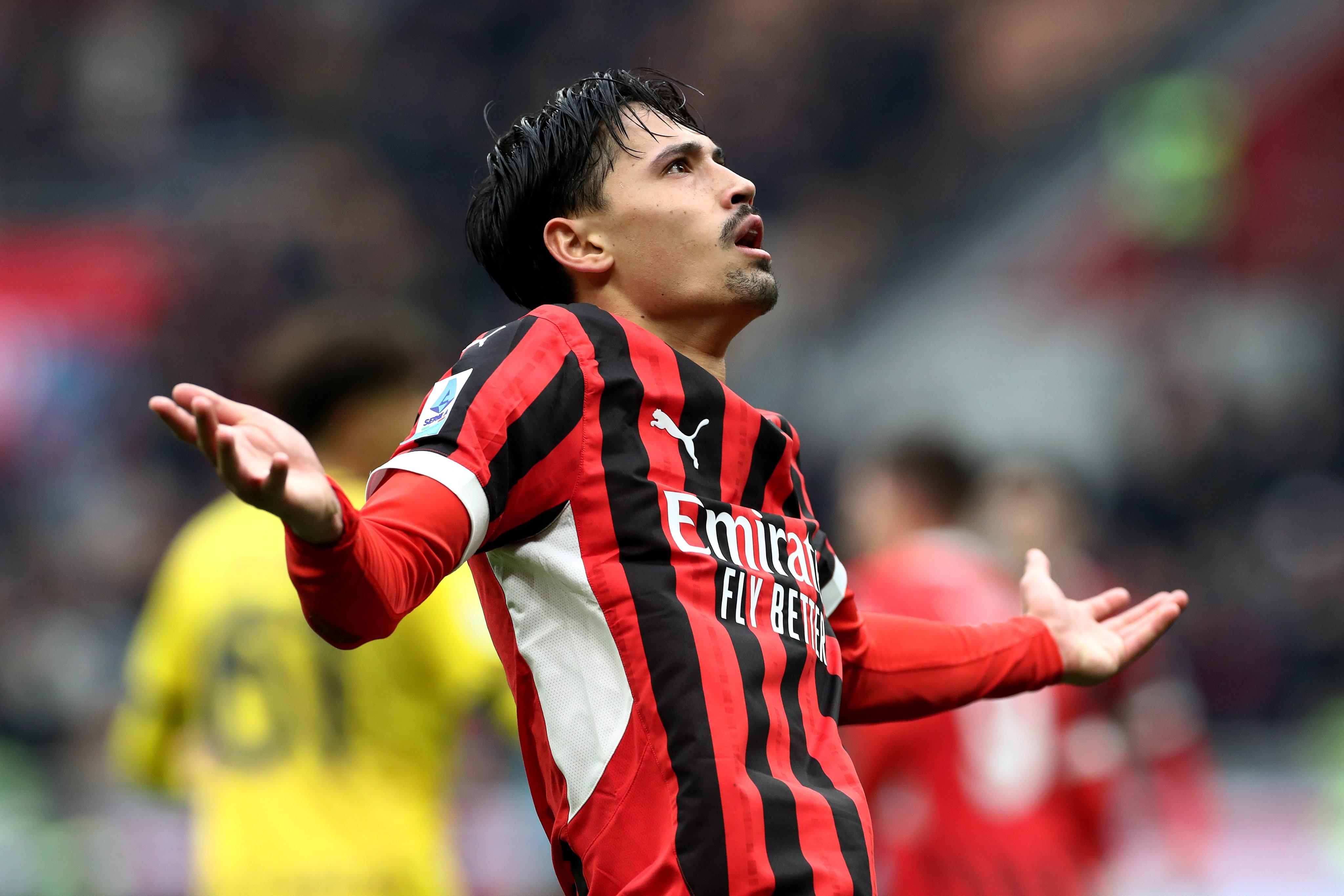 关于AC米兰主帅大胆调整阵容,年轻球员获得机会展现实力的信息 关于AC米兰主帅大胆调整阵容,年轻球员获得机会展现实力的信息