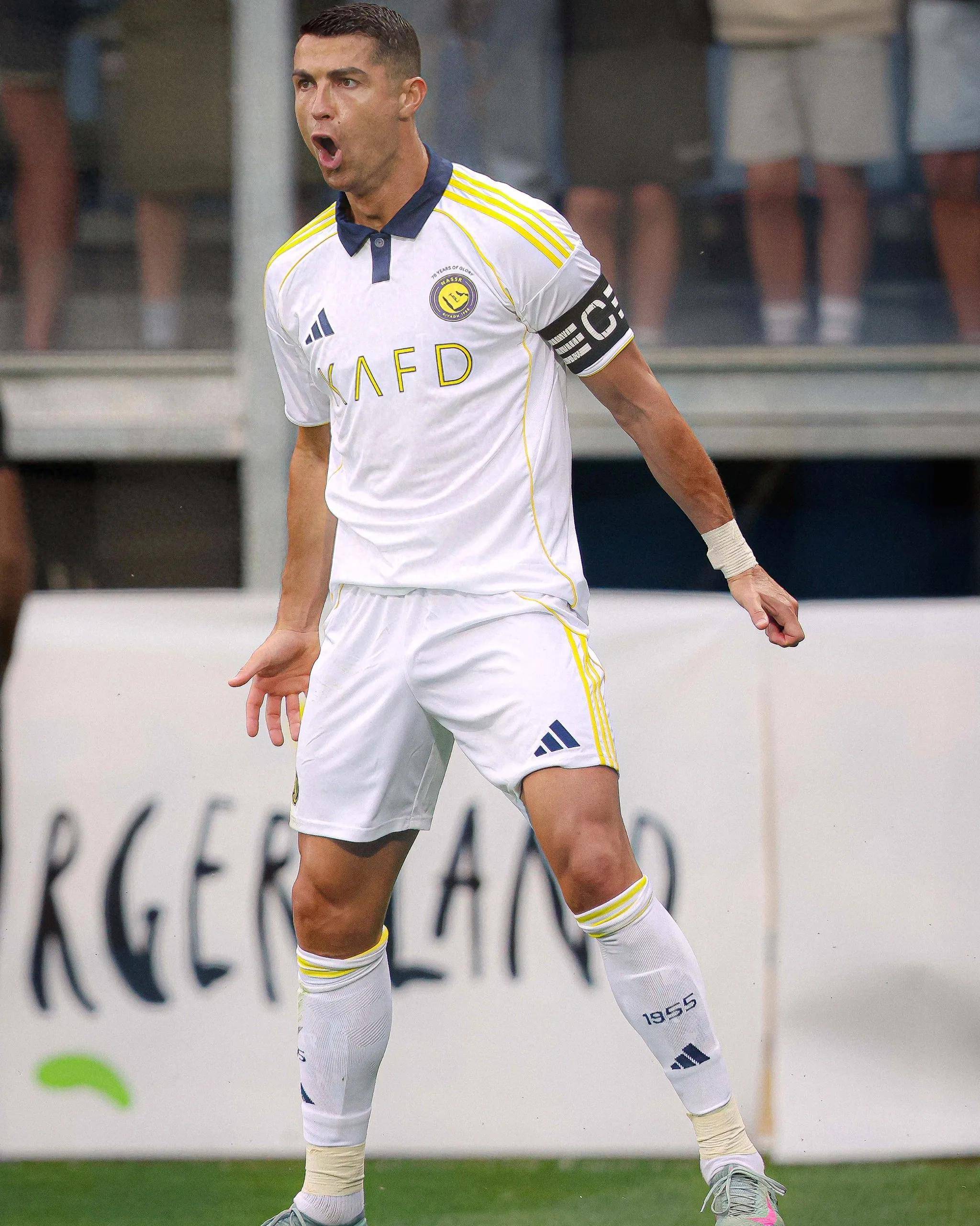 关于C罗发文告别利雅得胜利引关注,球迷情绪激动不已的信息 关于C罗发文告别利雅得胜利引关注,球迷情绪激动不已的信息