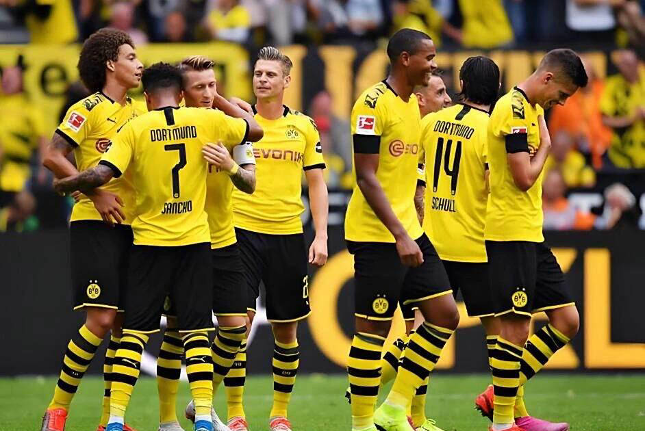 包含勒沃库森客场战胜多特蒙德，豪取胜利的词条