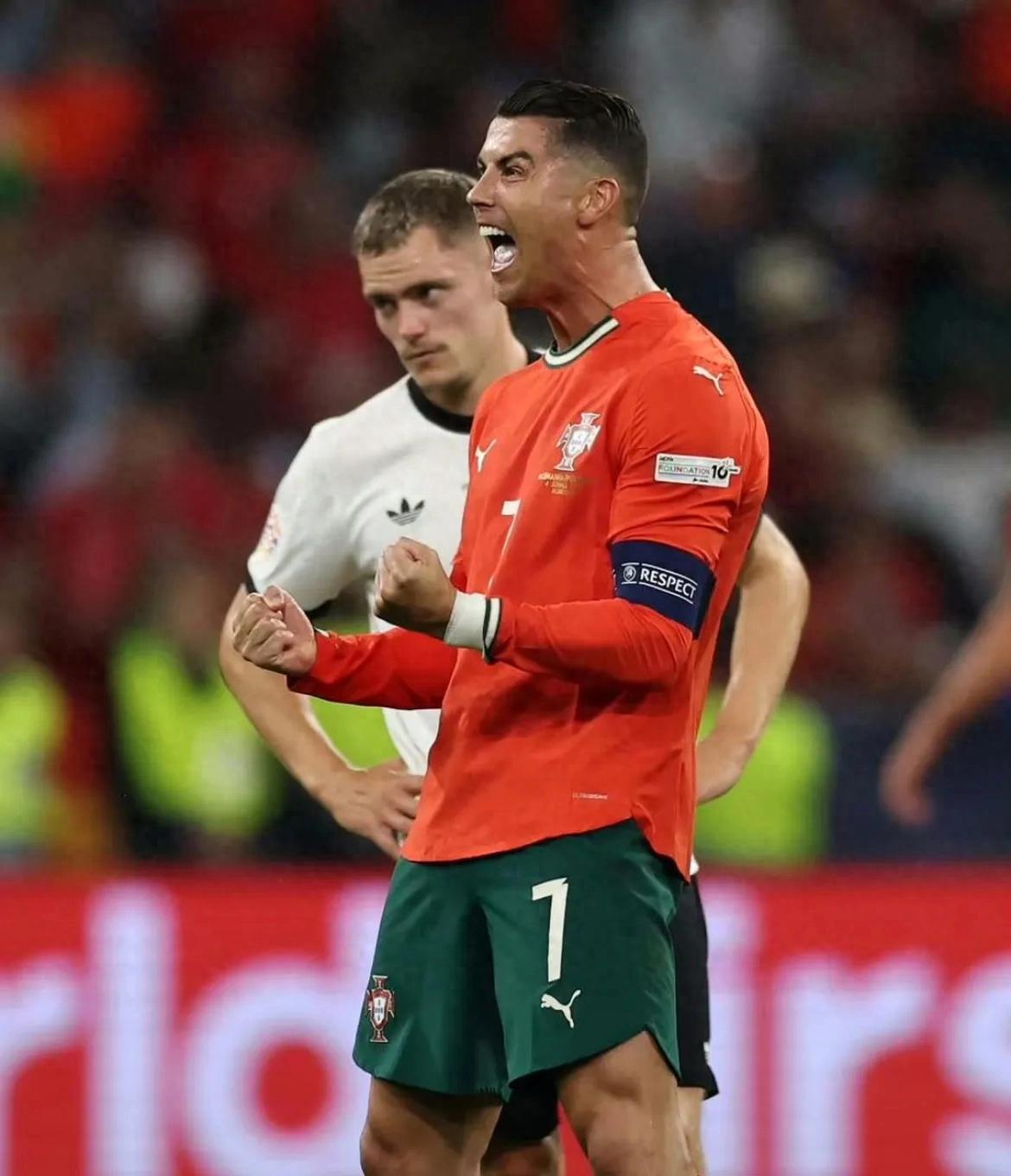 欧洲足球巨星齐聚，掀起一场激烈争夺战的简单介绍