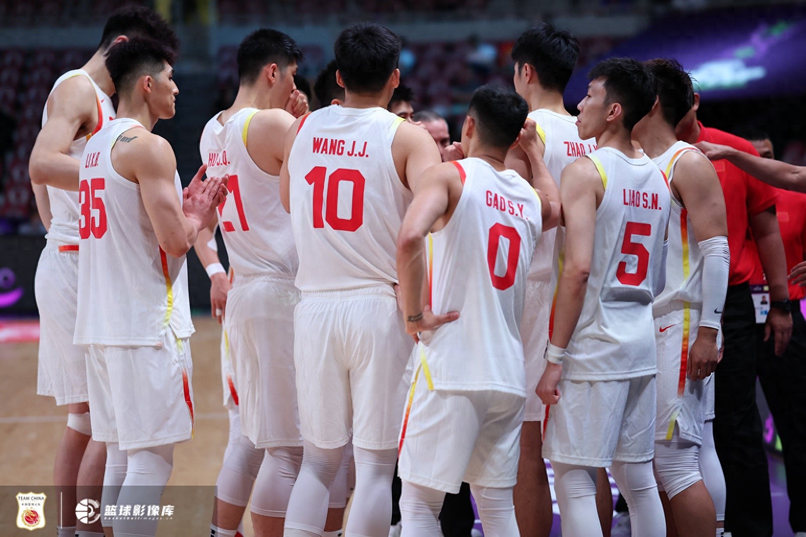 天津男篮主场击败浙江稠州，豪取三连胜，冲击前四的简单介绍