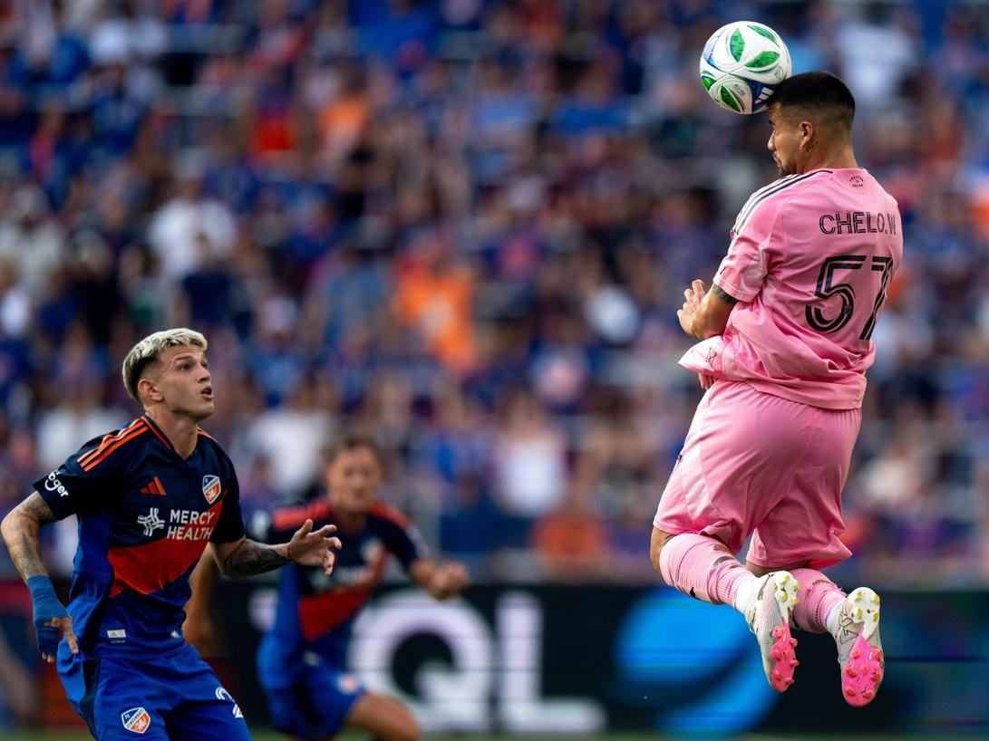 巴萨凭借梅西绝杀,全取三分 巴萨凭借梅西绝杀,全取三分