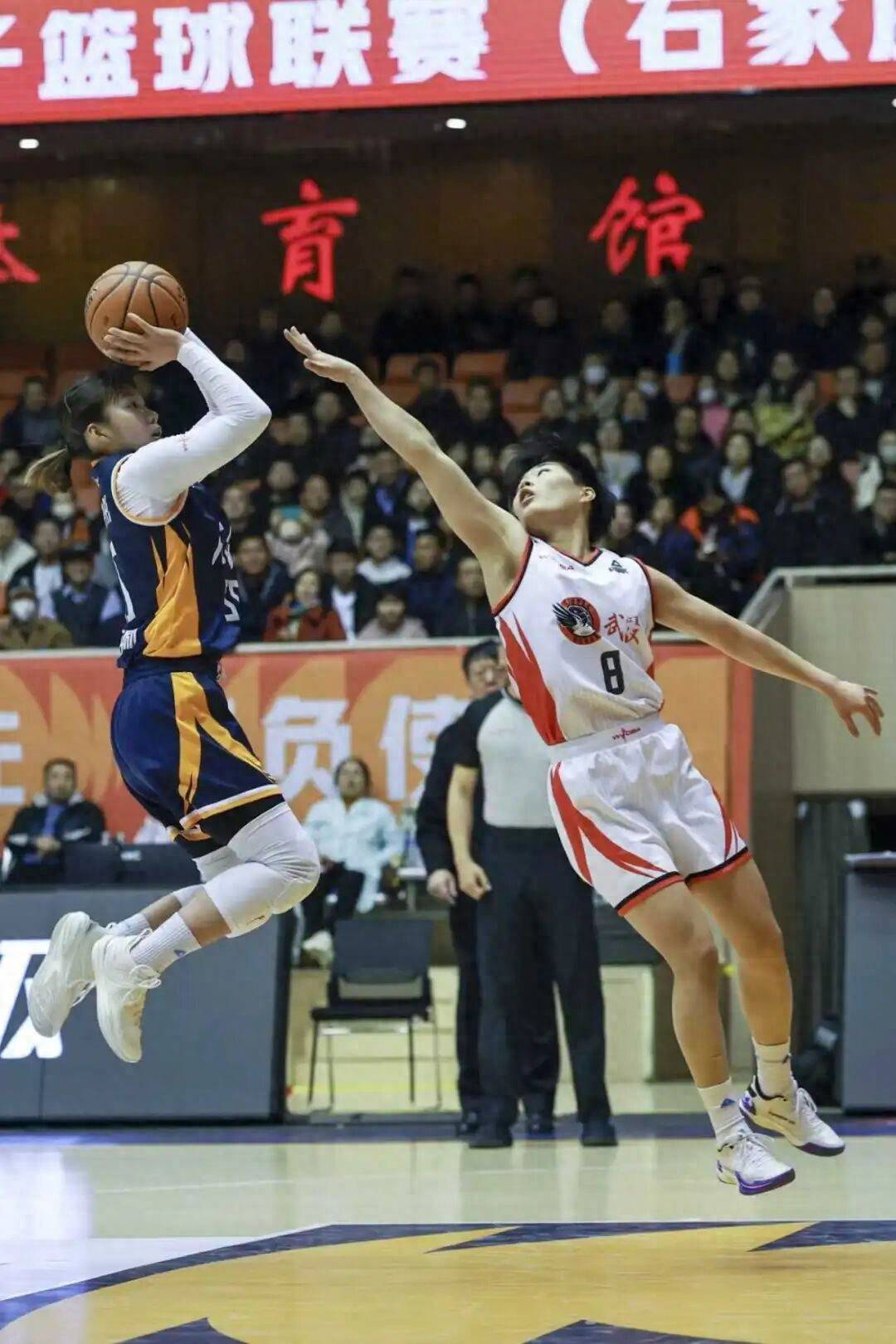 关于进攻犀利!球队踢出高效比赛,积分榜上迎来新变化的信息 关于进攻犀利!球队踢出高效比赛,积分榜上迎来新变化的信息