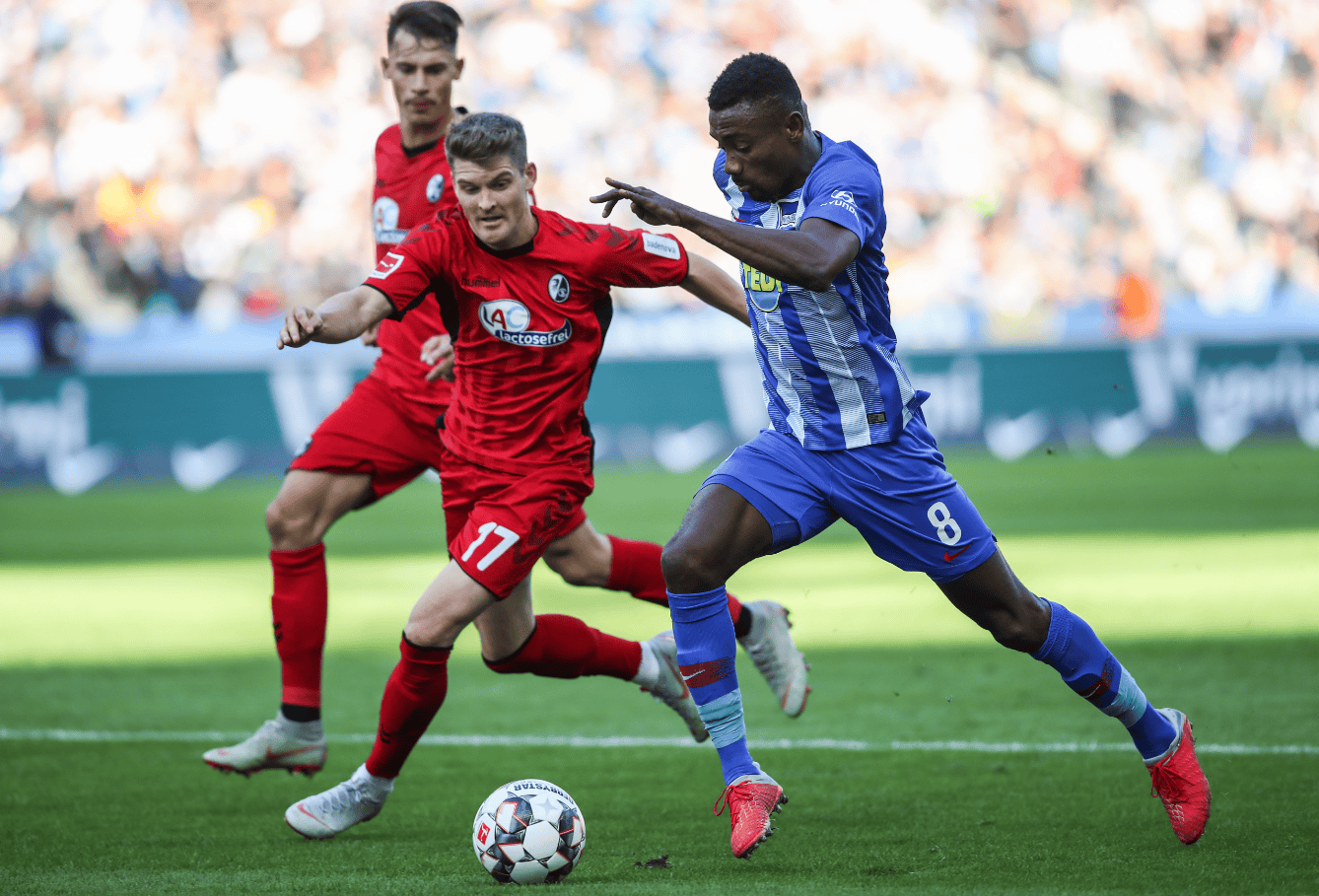 包含沃尔夫斯堡队豪取客场胜利实力备受瞩目的词条